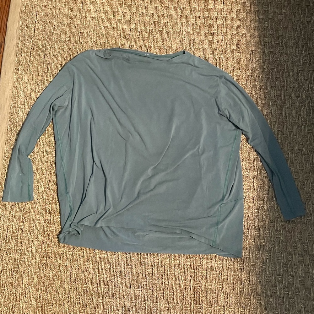 LuluLemon oversized top size 8 in a grayish-green